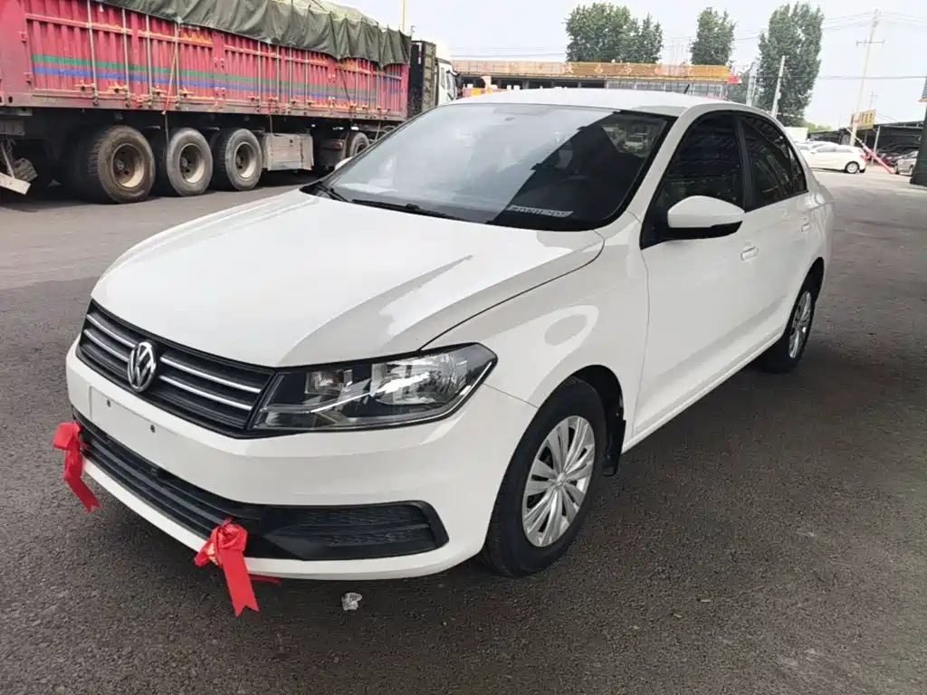 Volkswagen Santana — миниатюра 2