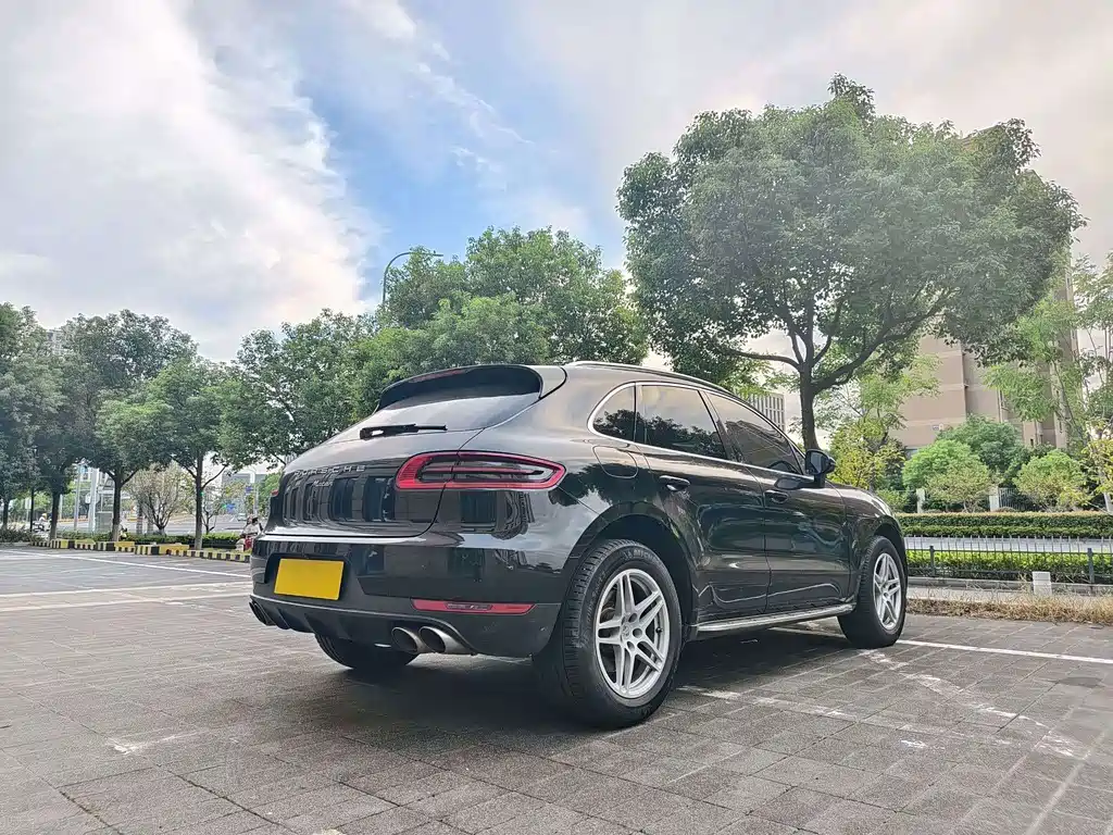 Porsche Macan — миниатюра 17