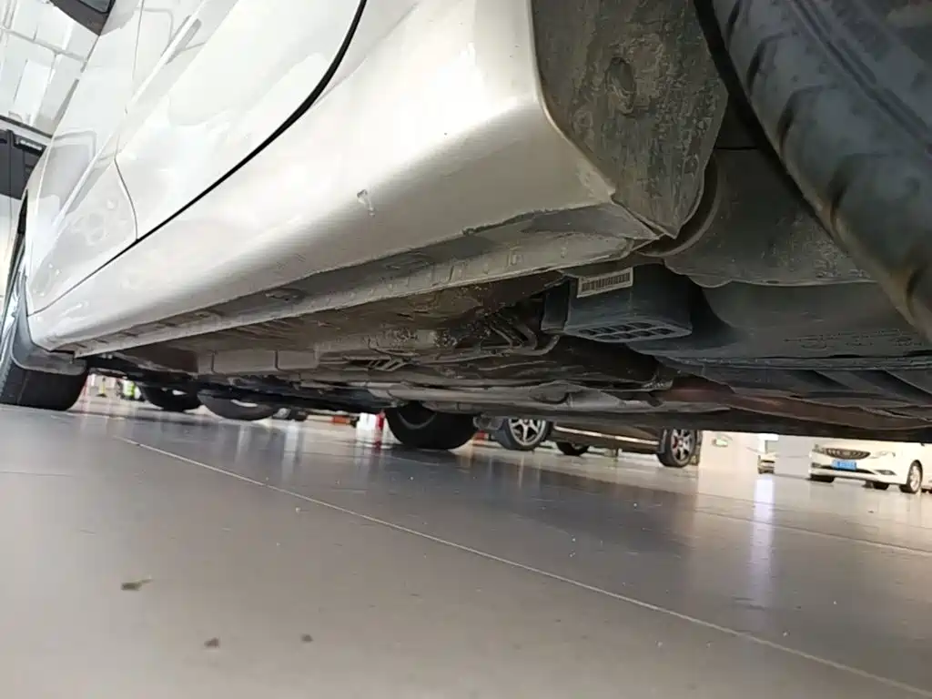 Roewe i5 — миниатюра 22