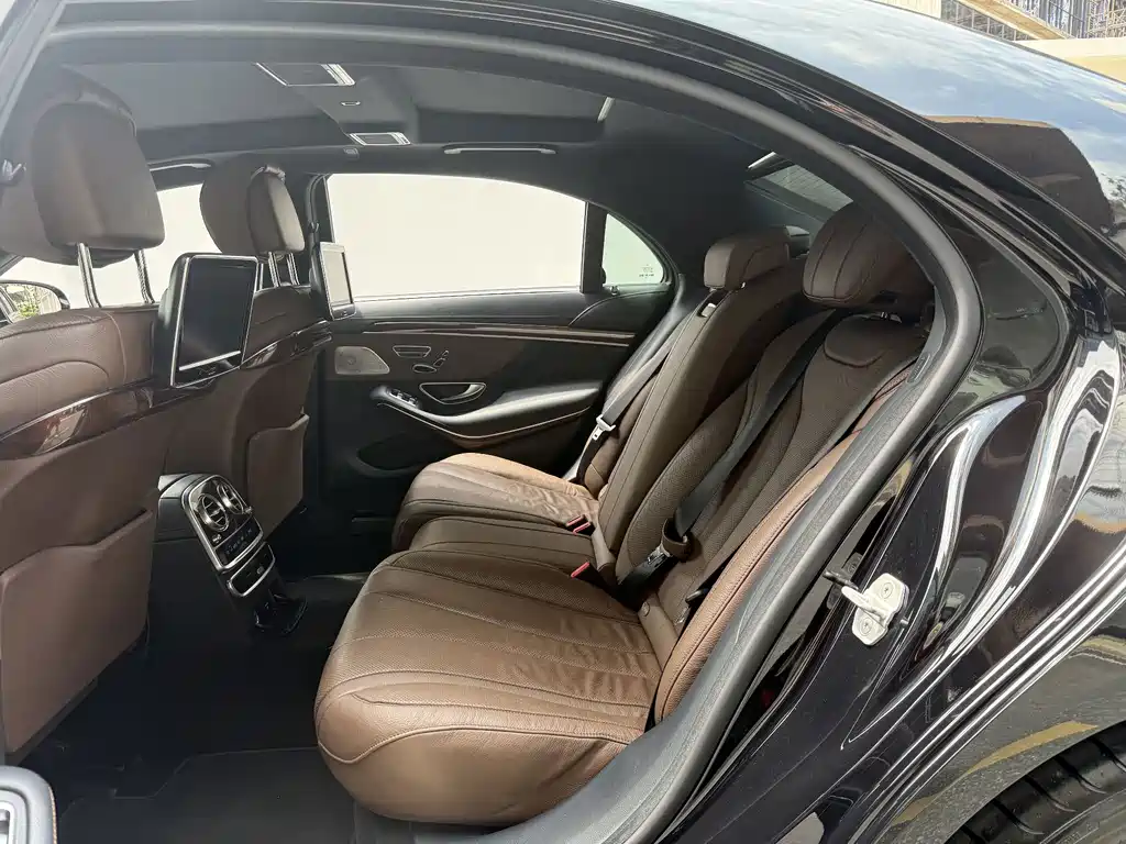 Mercedes-Benz S-Class — миниатюра 13