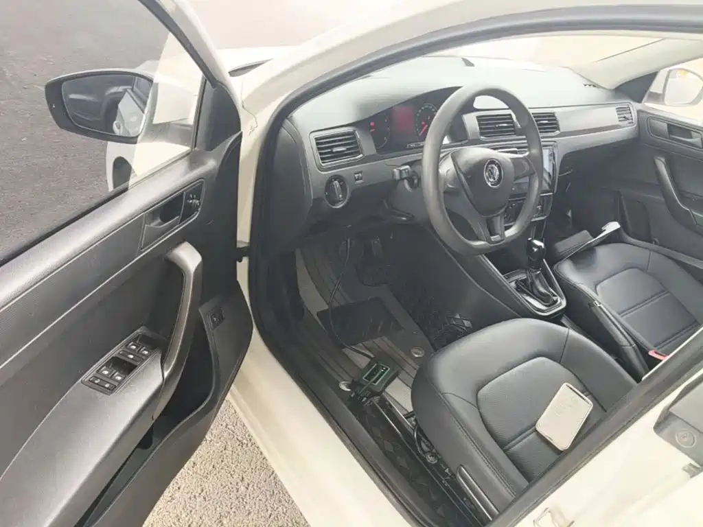 Volkswagen Santana — миниатюра 16