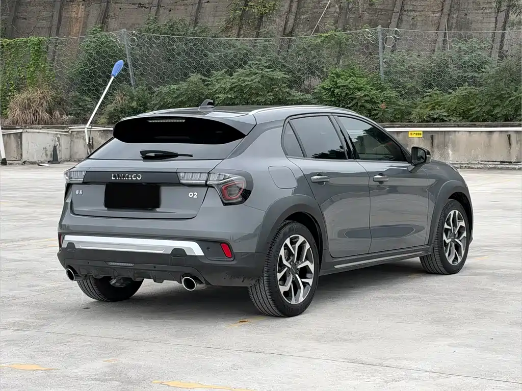 Lynk & Co 02 — миниатюра 2