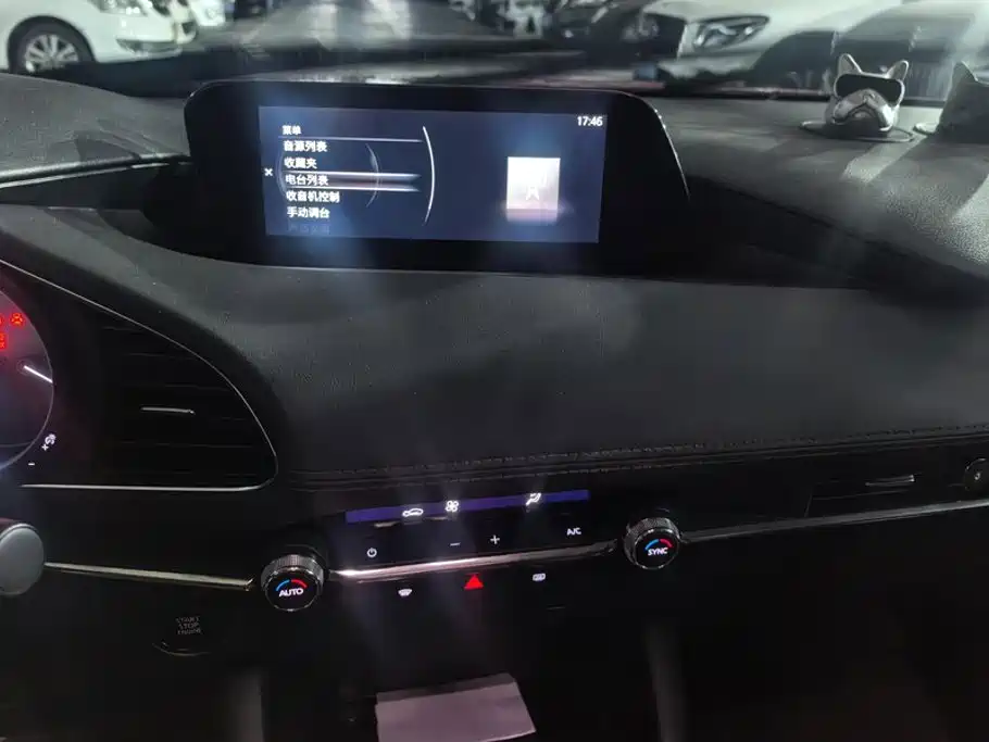 Mazda 3 Axela — миниатюра 13