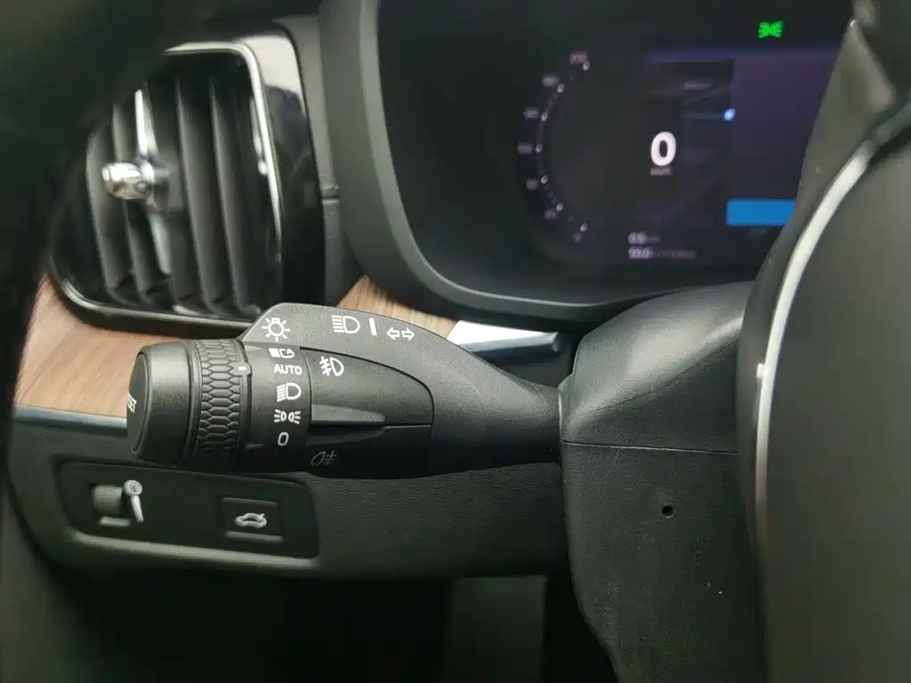 Volvo XC60 — миниатюра 21