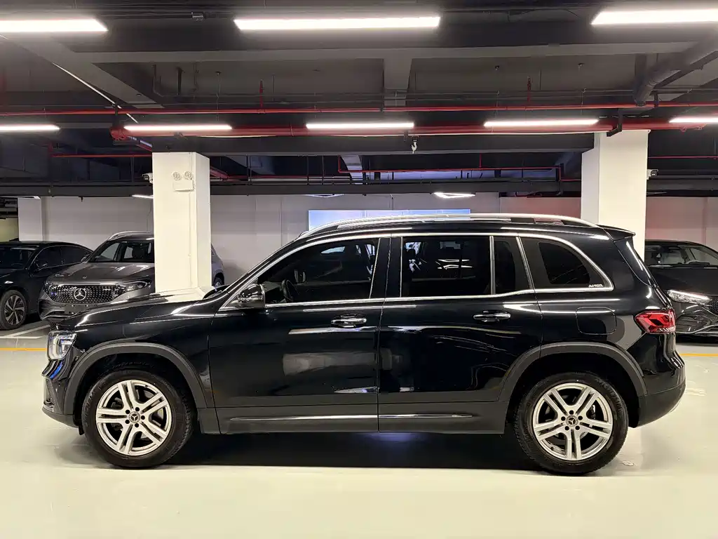 Mercedes-Benz GLB — миниатюра 8