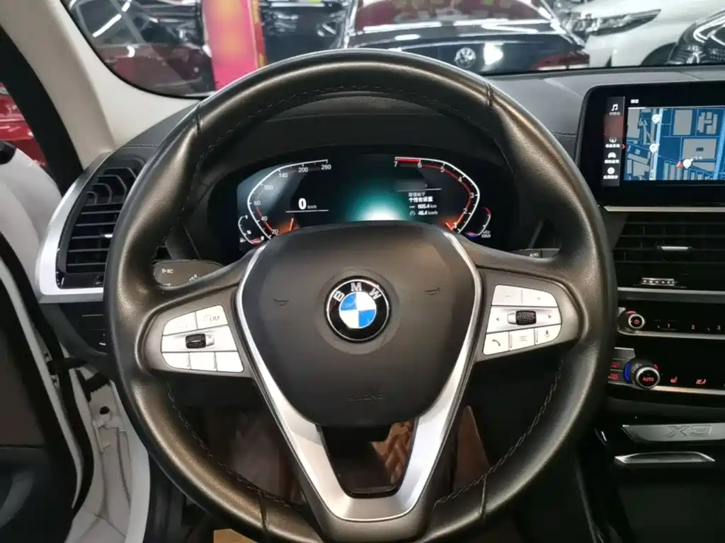 BMW X3 — миниатюра 11