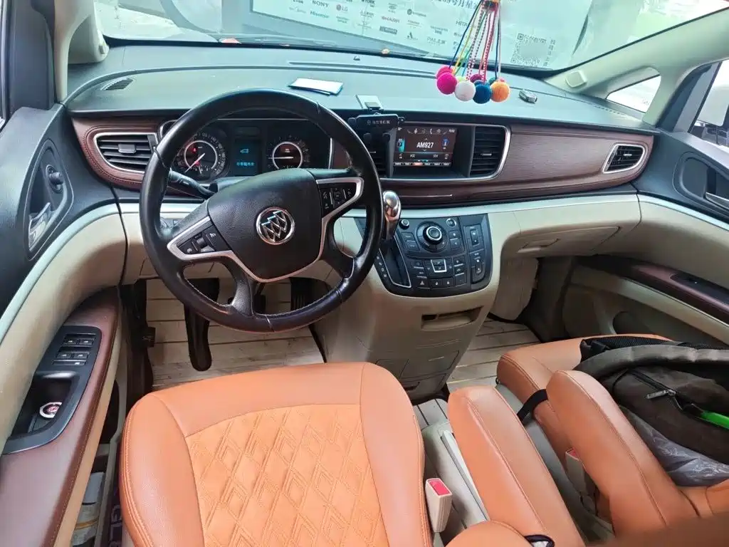 Buick GL8 — миниатюра 13