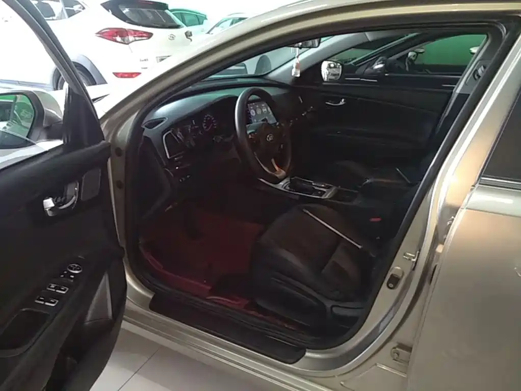 Kia K4 — миниатюра 16