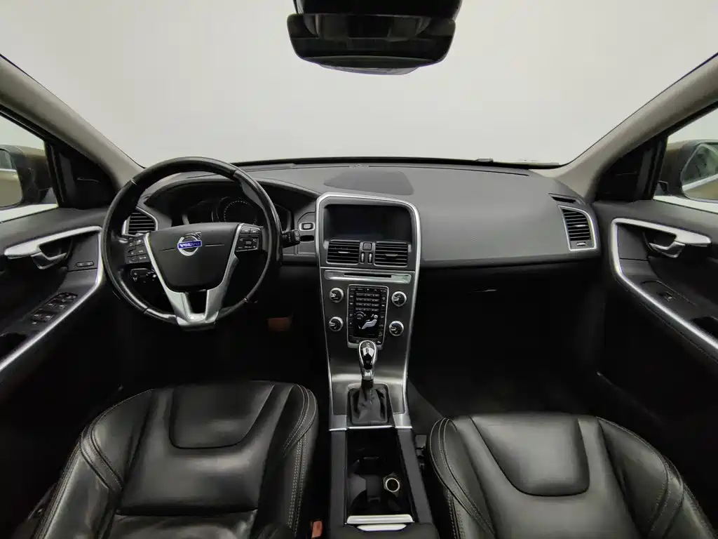 Volvo XC60 — миниатюра 5