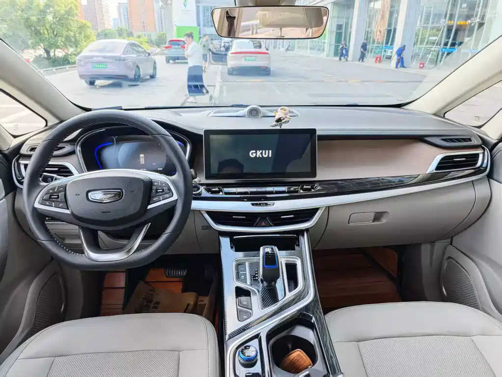 Geely Jia Ji New Energy — миниатюра 15
