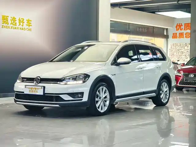 VOLKSWAGEN GOLF 2019