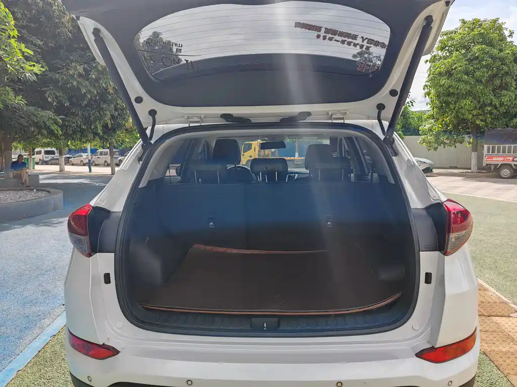 Hyundai Tucson — миниатюра 17