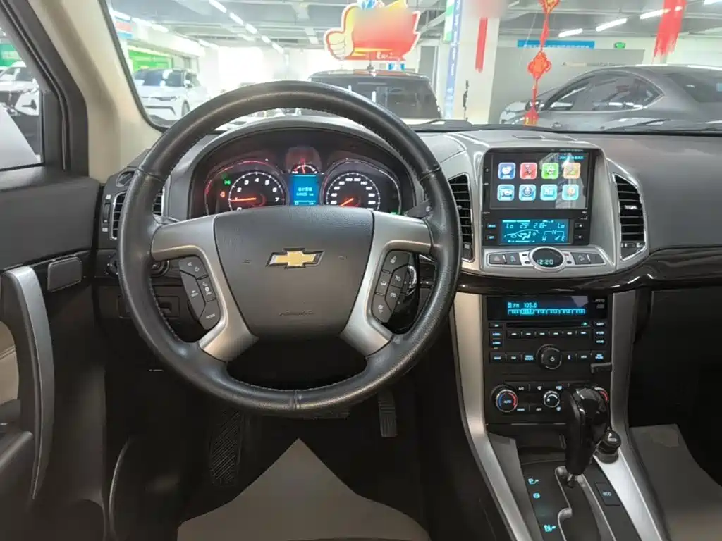 Chevrolet Captiva — миниатюра 11