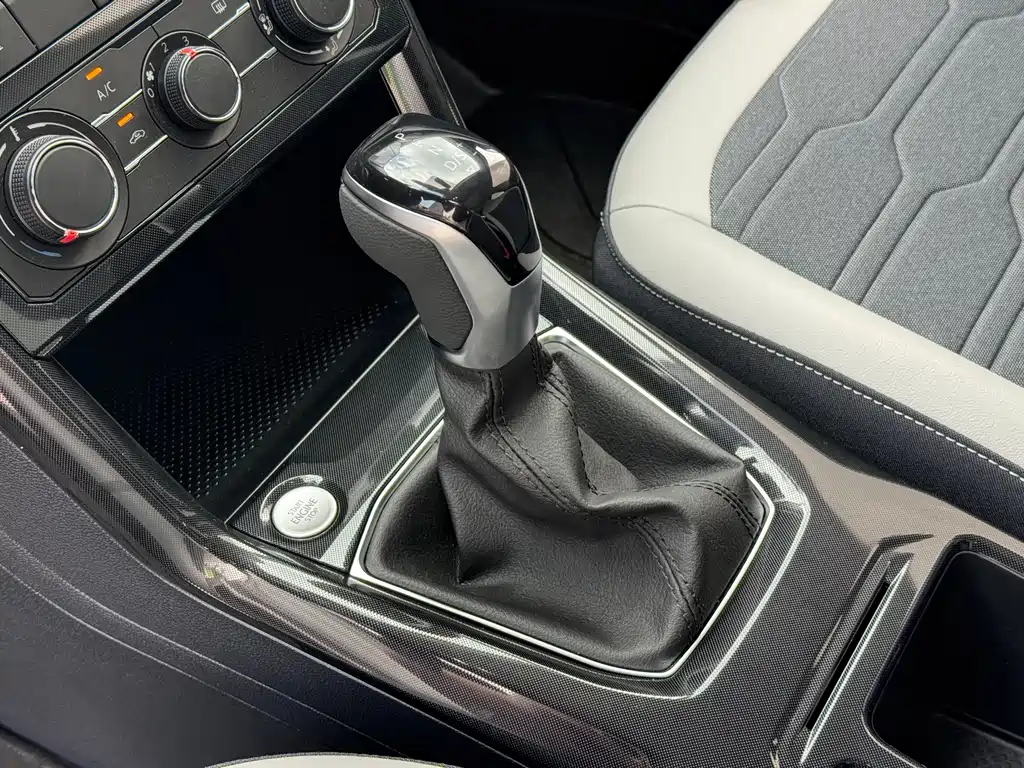 Volkswagen Tharu 2026 300TSI