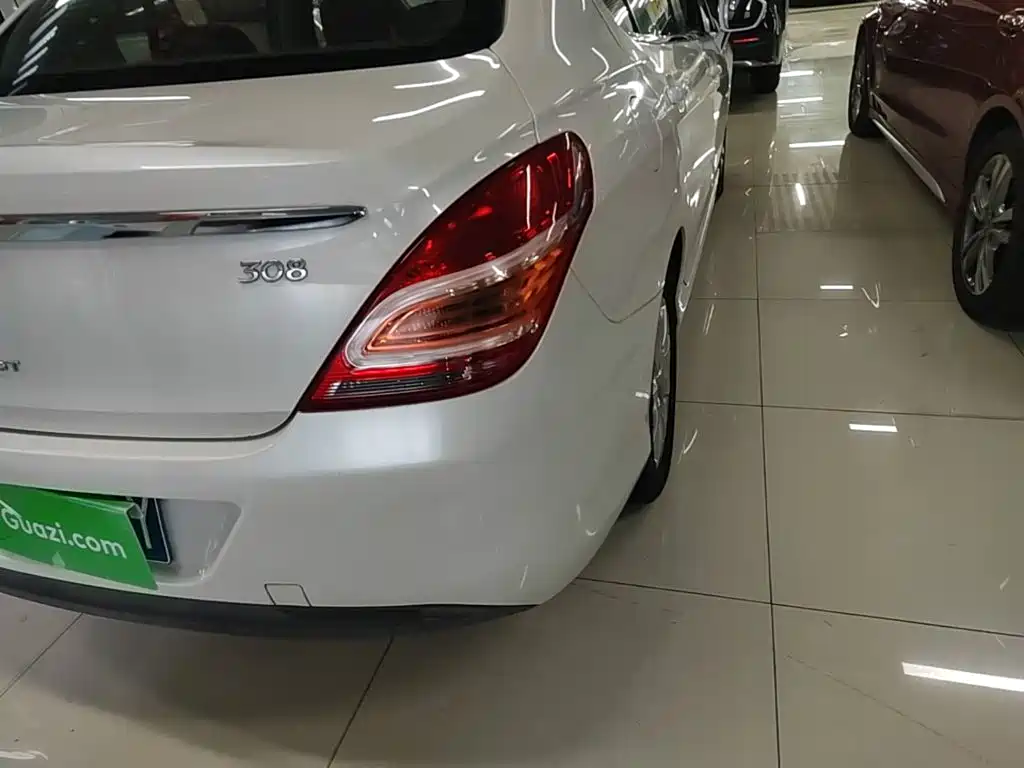 Peugeot 308 — миниатюра 8