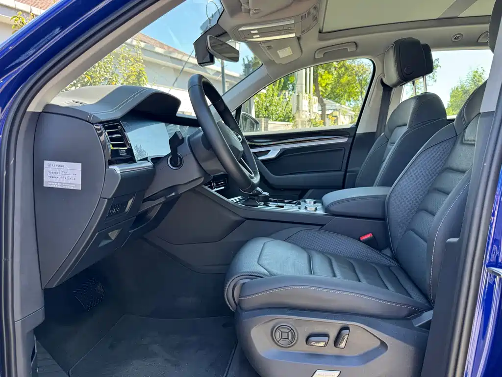 Volkswagen Touareg — миниатюра 4