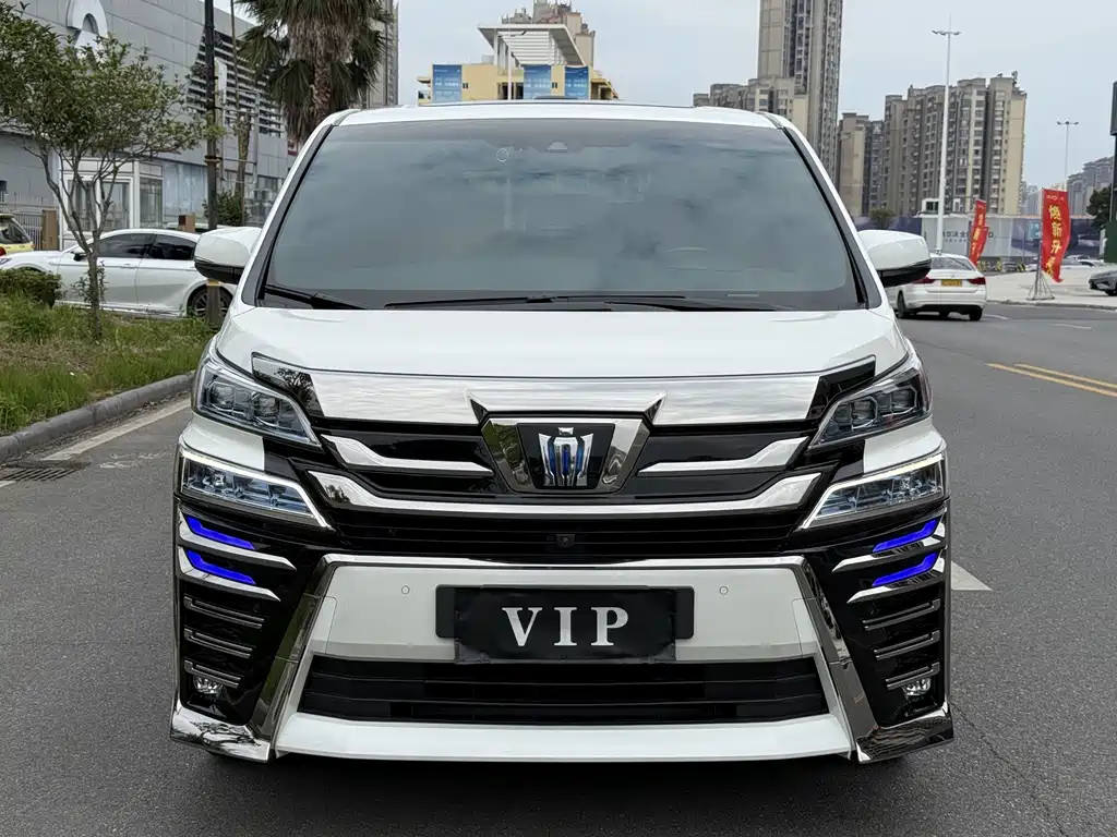 Toyota Vellfire — миниатюра 5
