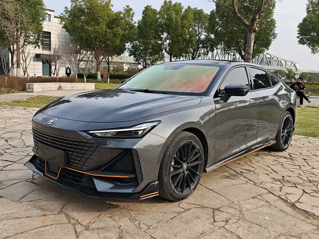 Changan UNI-V 2022