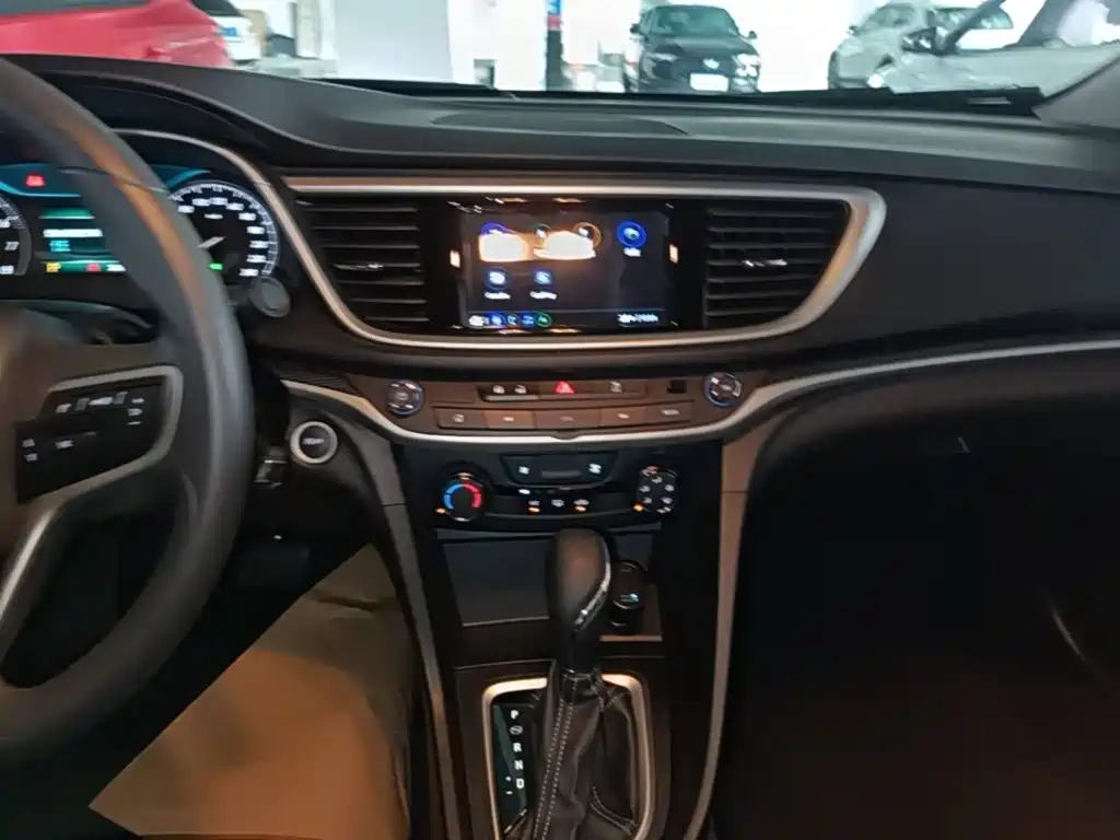 Buick Excelle — миниатюра 13