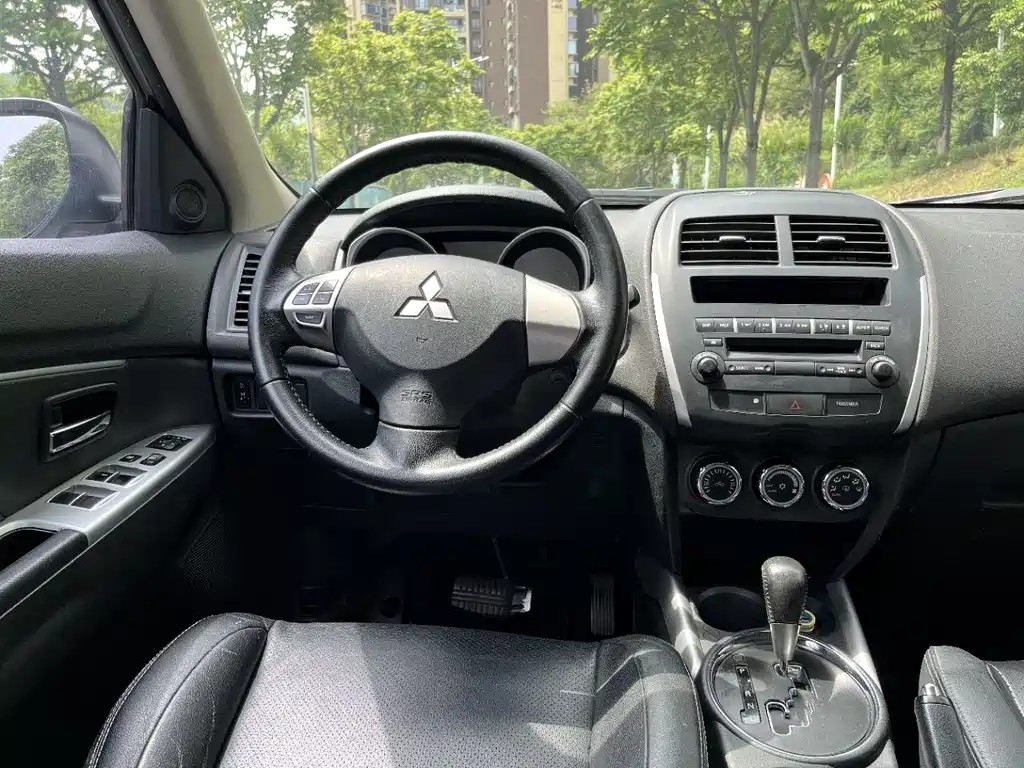 Mitsubishi ASX — миниатюра 5