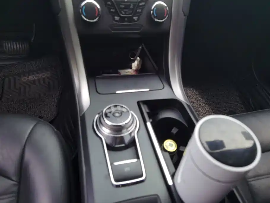 Ford Mondeo — миниатюра 16