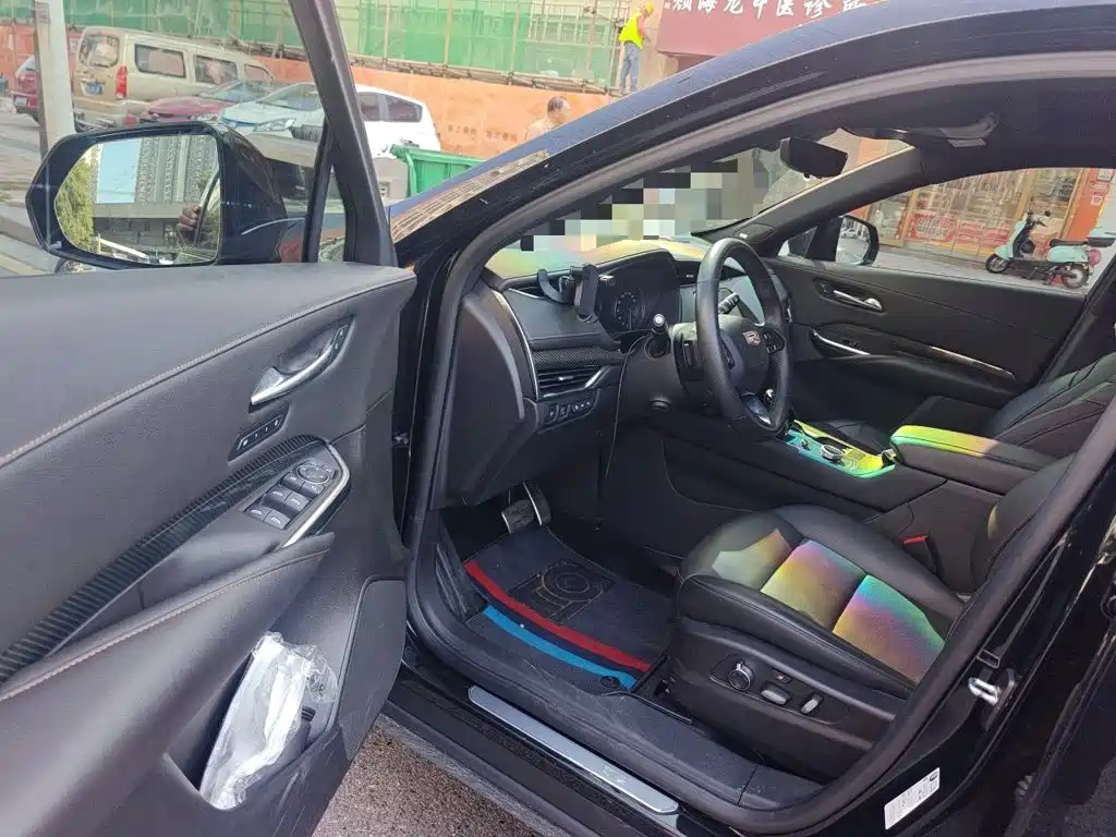 Cadillac XT4 — миниатюра 12