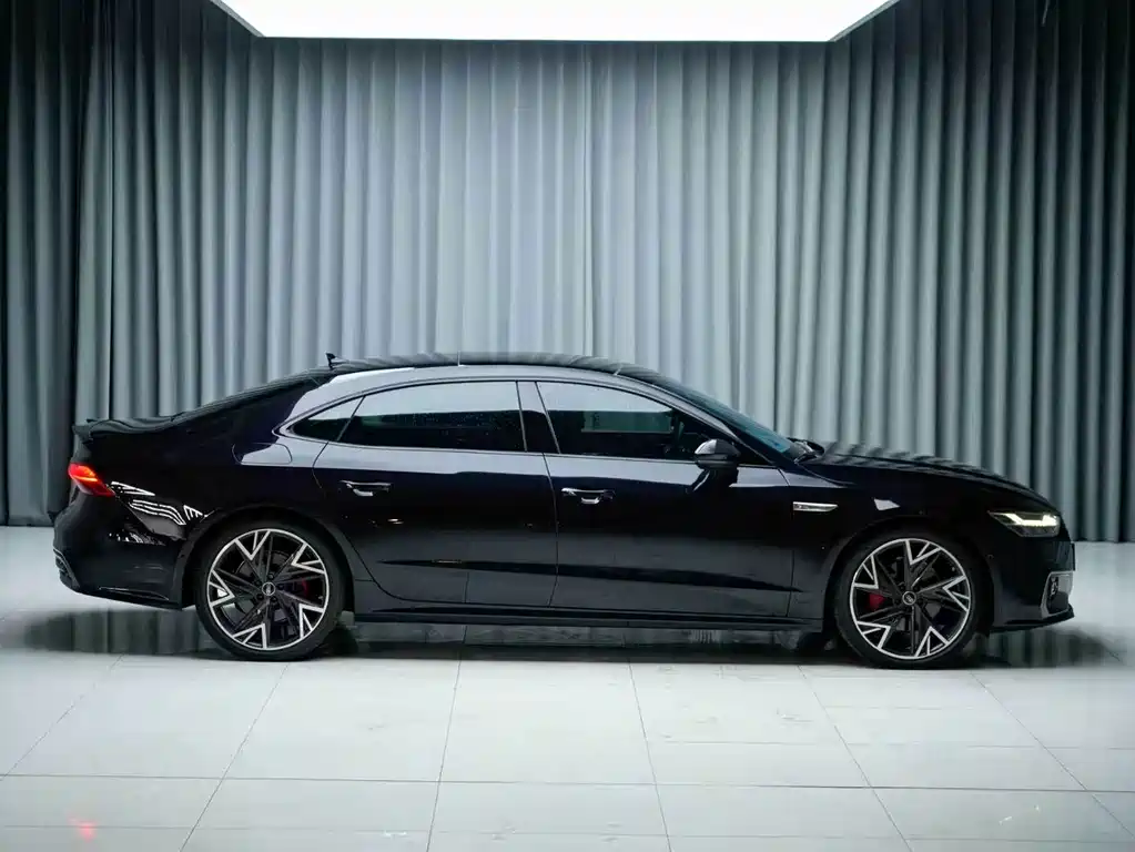 Audi A7L — миниатюра 4