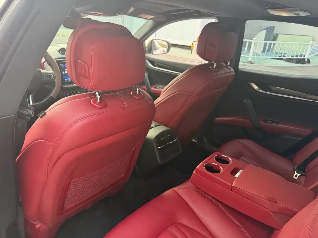 Maserati Ghibli — миниатюра 12