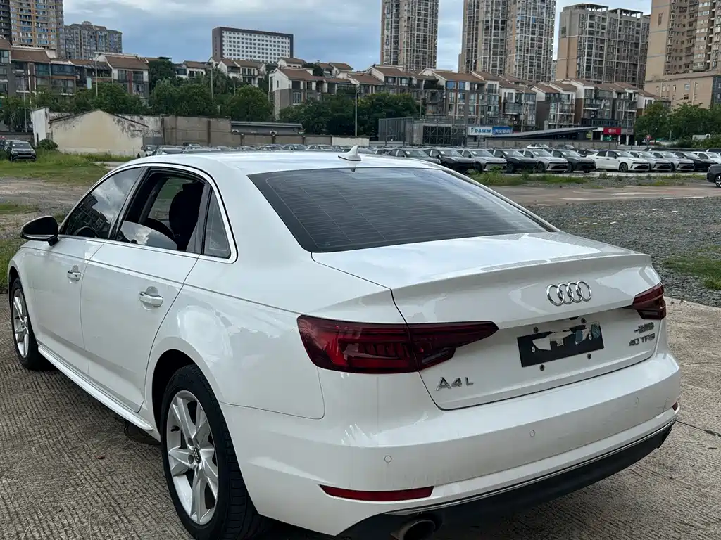 Audi A4L — миниатюра 7