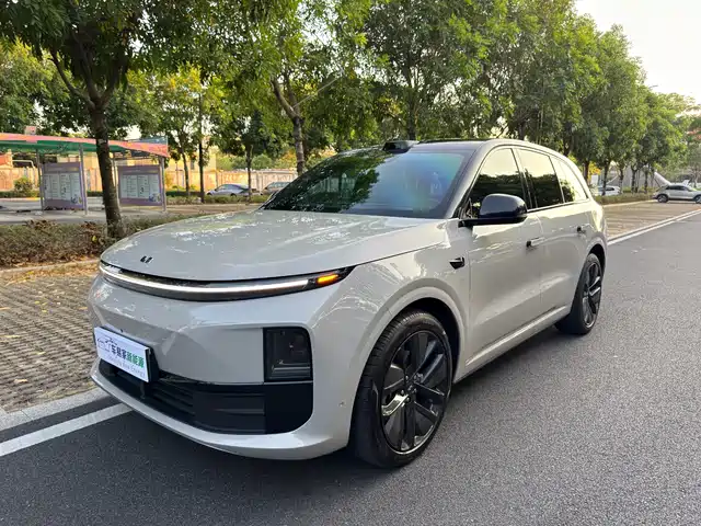 Li Auto L6