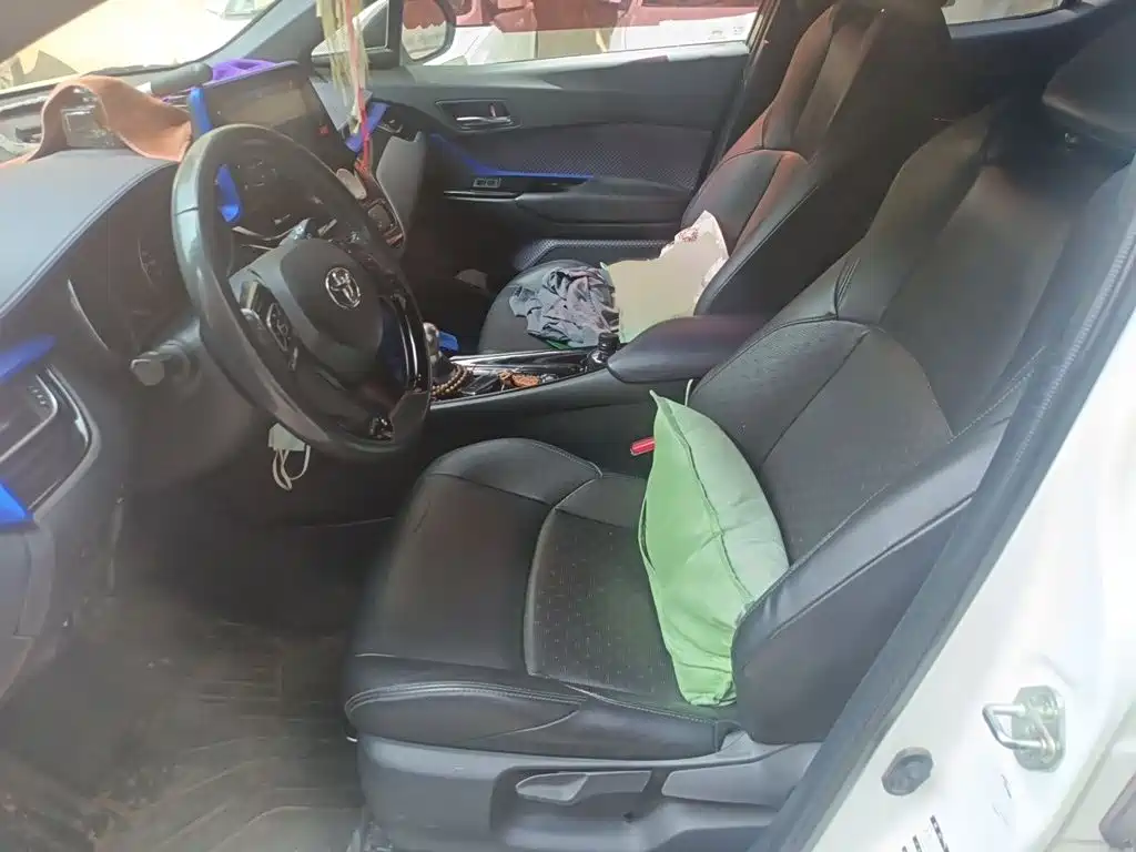Toyota IZOA — миниатюра 8