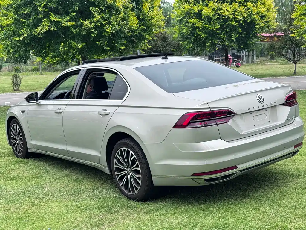 Volkswagen Phideon — миниатюра 7