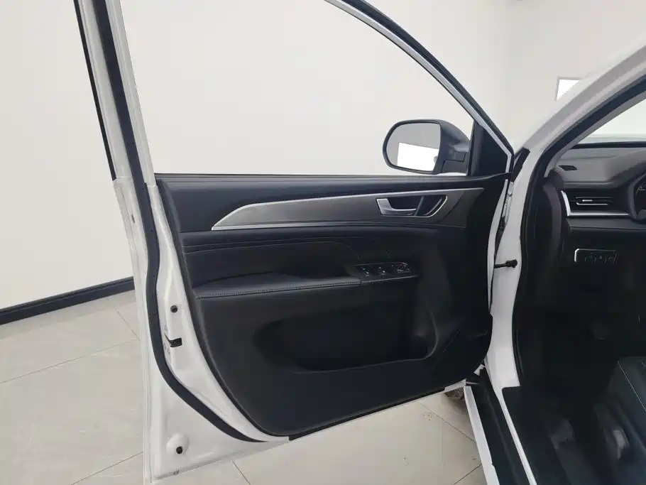Haval M6 — миниатюра 7