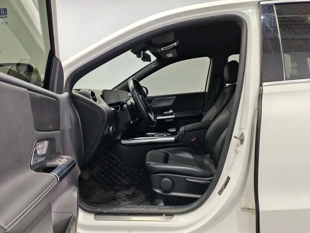 Mercedes-Benz B-Class — миниатюра 11