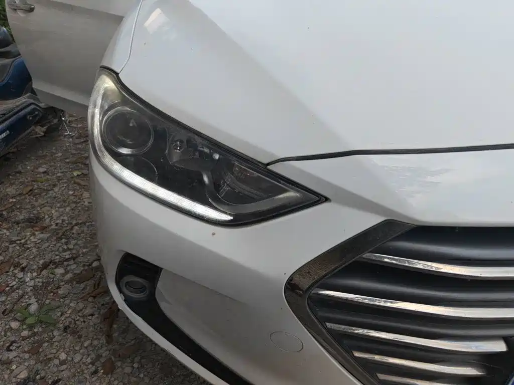 Hyundai Elantra — миниатюра 7