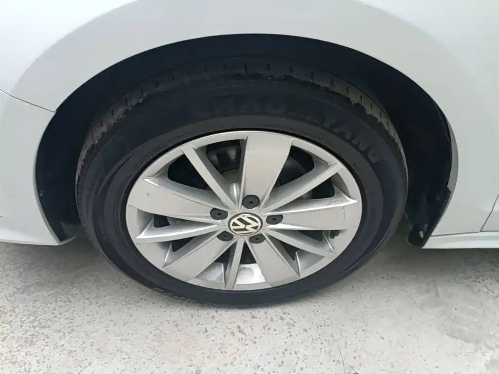 Volkswagen Sagitar — миниатюра 23