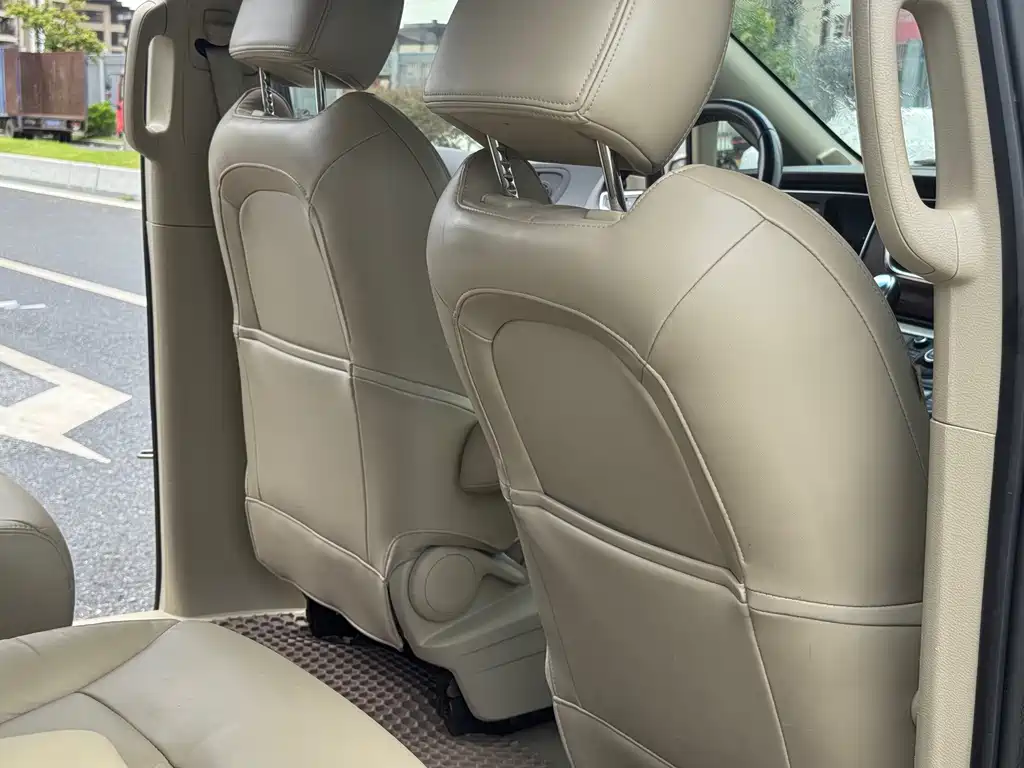 Buick GL8 — миниатюра 21