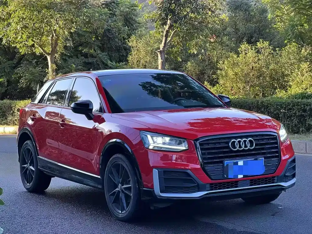 AUDI Q2L