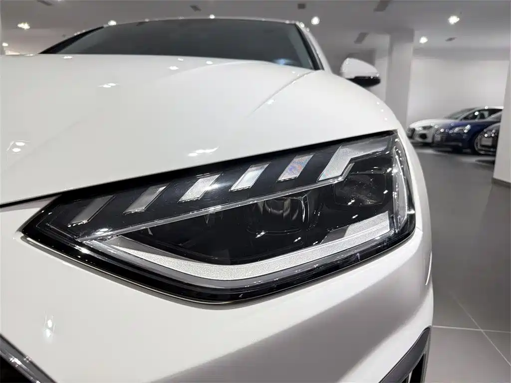 Audi A4L — миниатюра 12