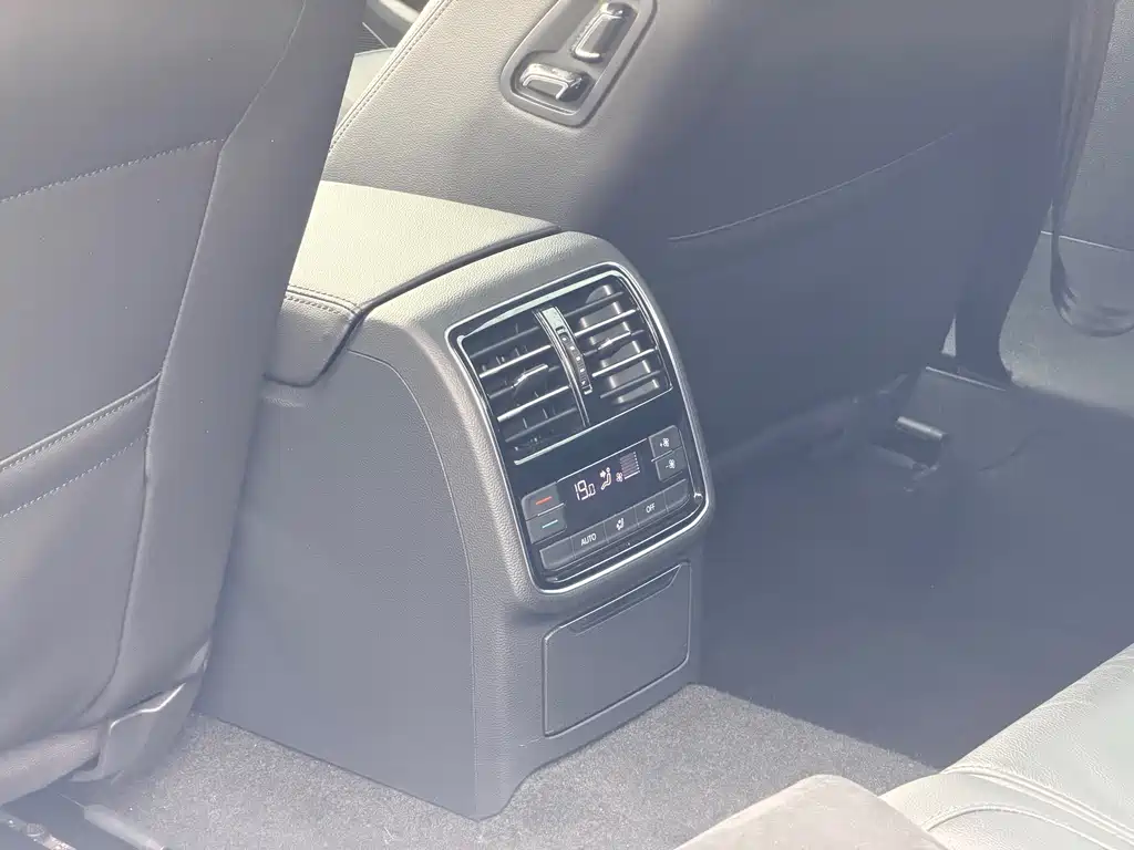 Volkswagen Magotan — миниатюра 13