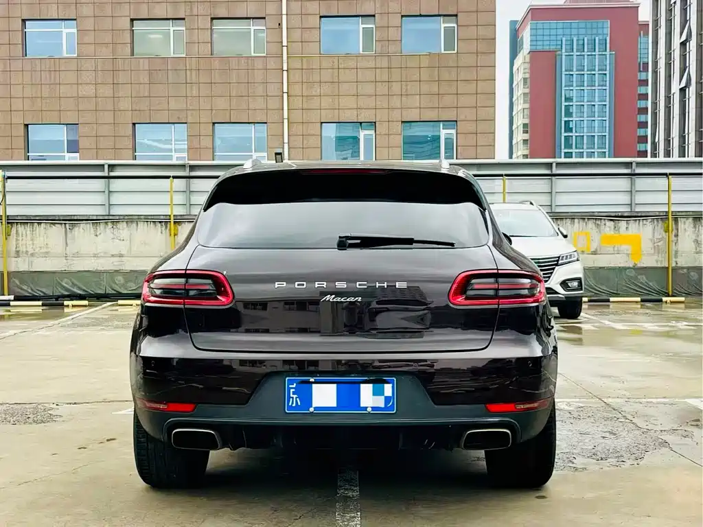 Porsche Macan — миниатюра 8
