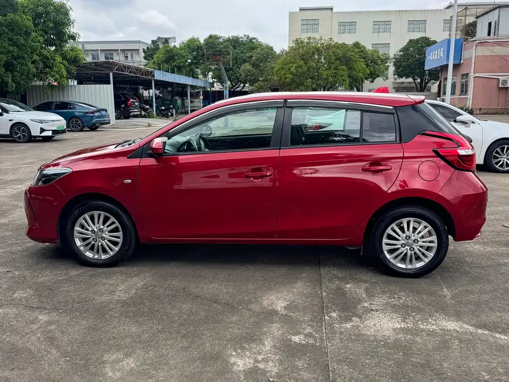 Toyota Vios FS — миниатюра 6