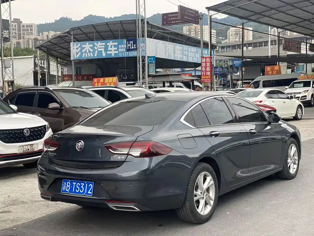 Buick Regal — миниатюра 5