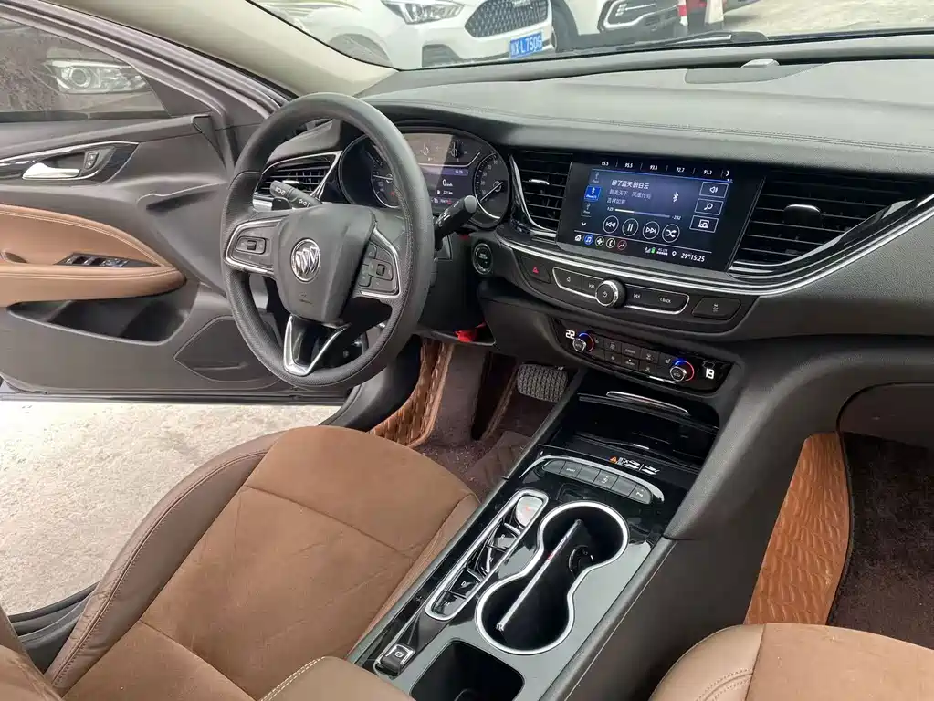 Buick Regal — миниатюра 11