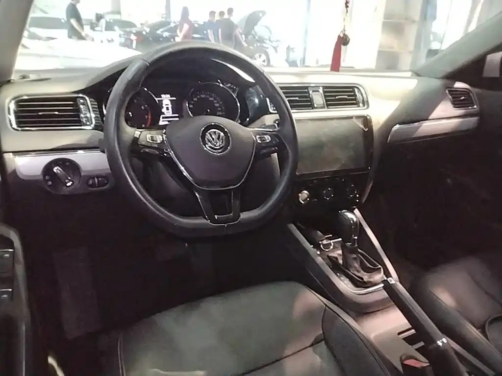 Volkswagen Sagitar — миниатюра 10