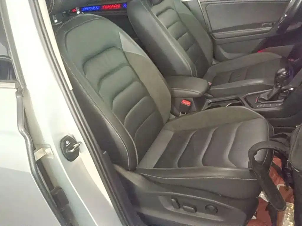 Volkswagen Tiguan L — миниатюра 25