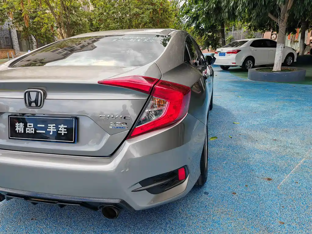 Honda Civic — миниатюра 10