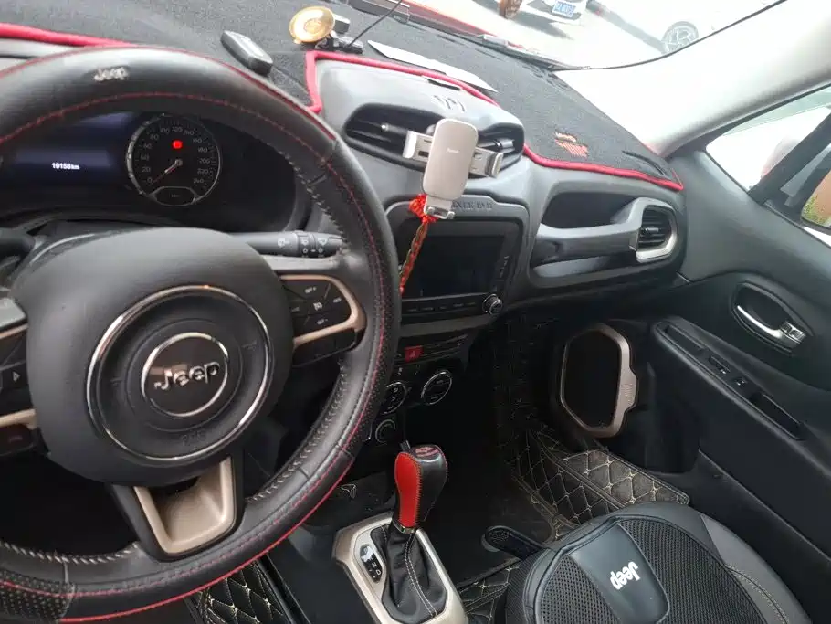 Jeep Renegade — миниатюра 13