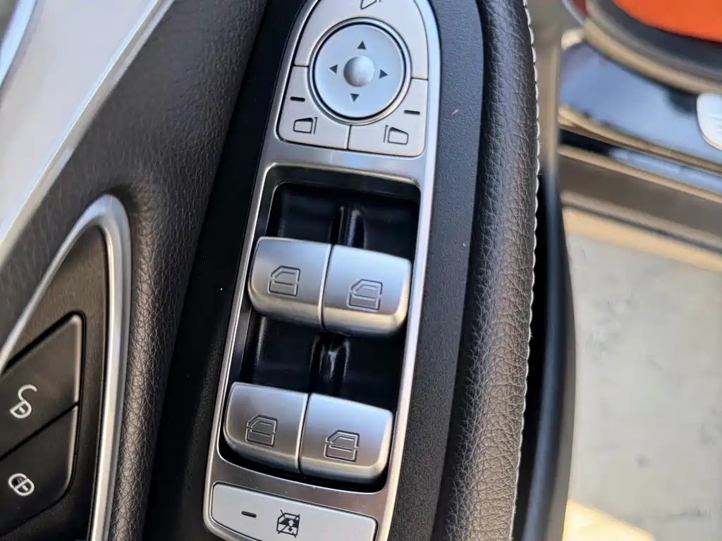 Mercedes-Benz GLC — миниатюра 13