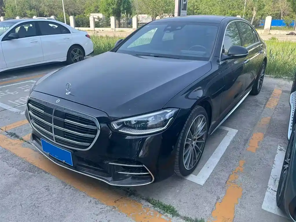 Mercedes-Benz S-Class 2024
